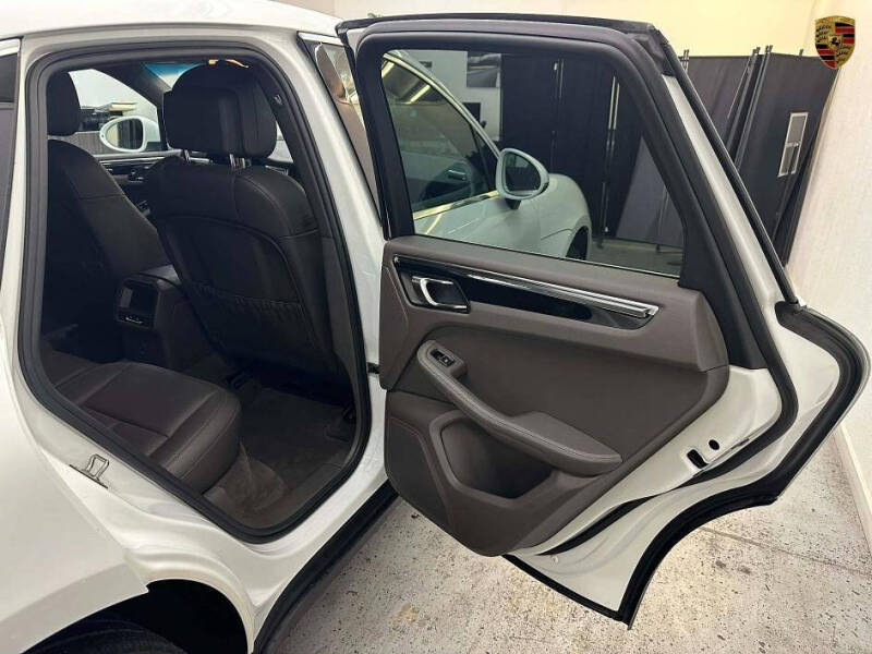 2015 Porsche Macan S