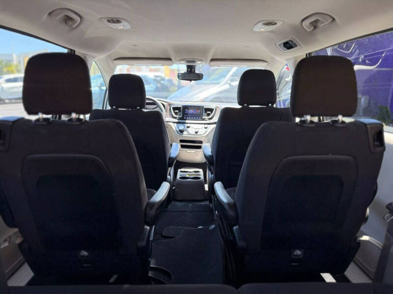 2017 Chrysler Pacifica Touring