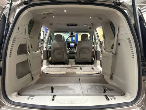 2017 Chrysler Pacifica Touring