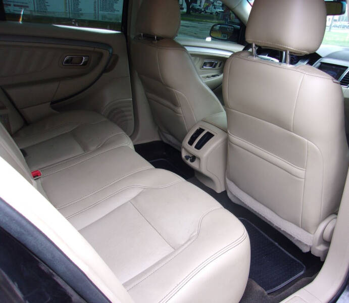 2014 Ford Taurus SEL