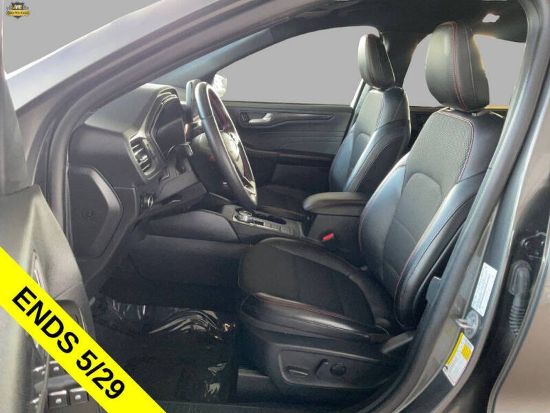 2025 Ford Escape ST-Line Select