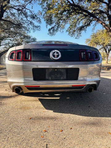 2014 Ford Mustang V6