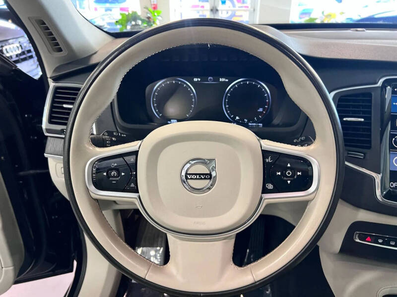 2020 Volvo XC90 T5 Momentum
