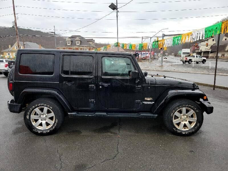 2013 Jeep Wrangler Unlimited Sahara