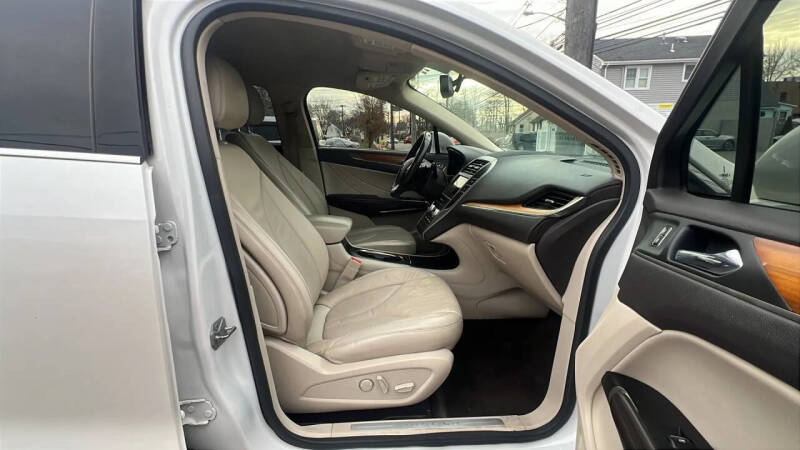 2017 Lincoln MKC Select