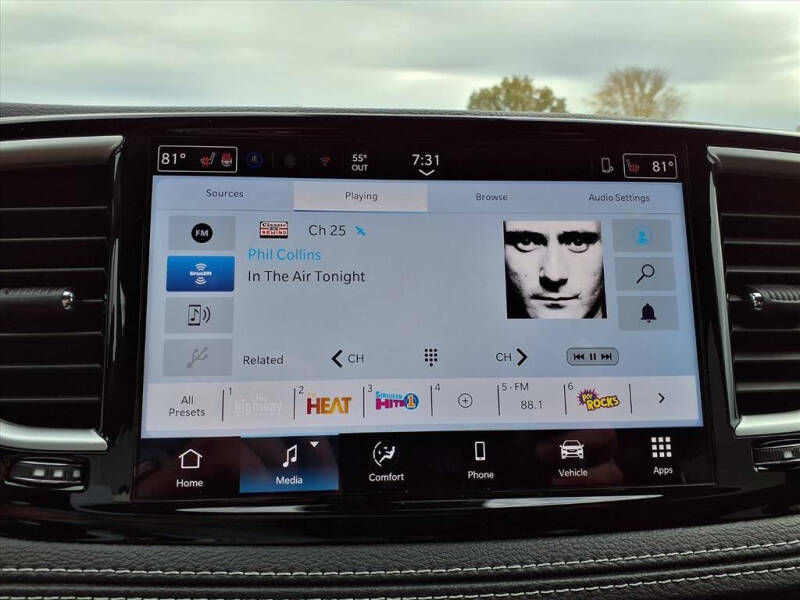 2026 Chrysler Pacifica Select