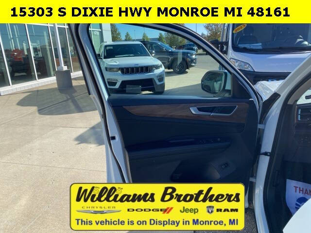 2024 Volkswagen Atlas SE