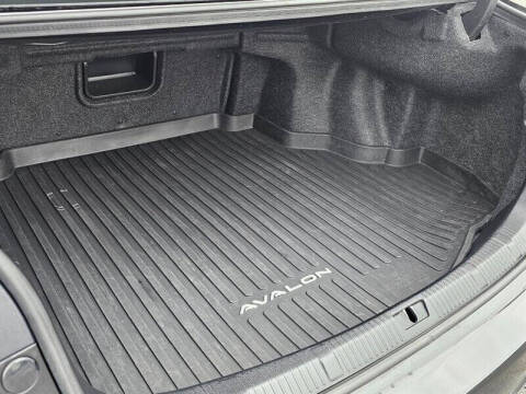 2017 Toyota Avalon XLE Plus