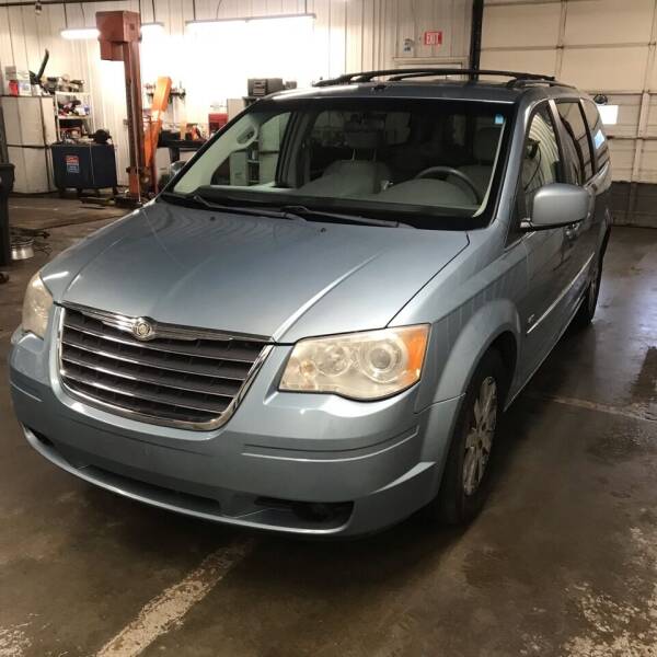 2009 Chrysler Town and Country for sale at Riverside Garage Inc. in Haverhill MA
