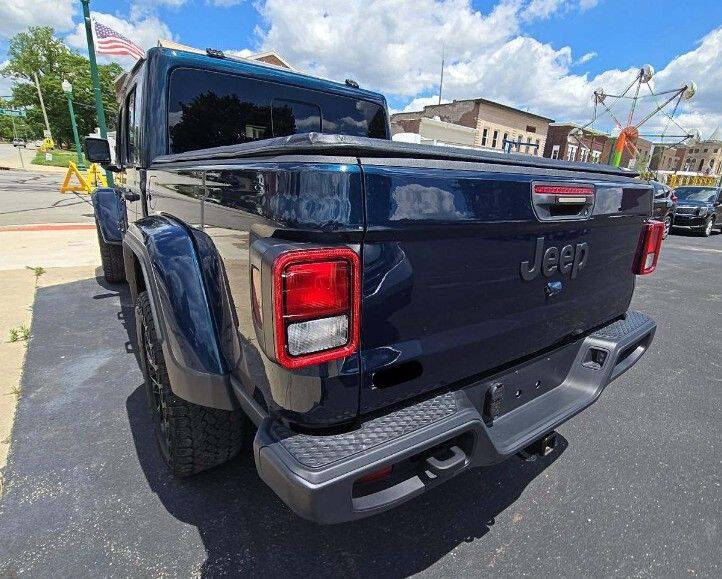 2025 Jeep Gladiator NightHawk