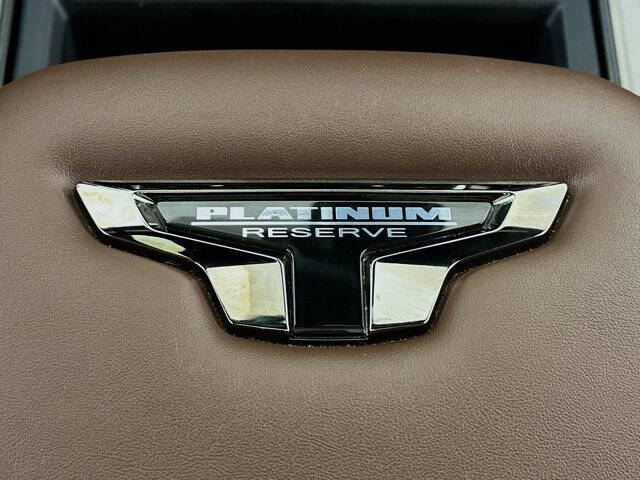 2023 Nissan Titan Platinum Reserve