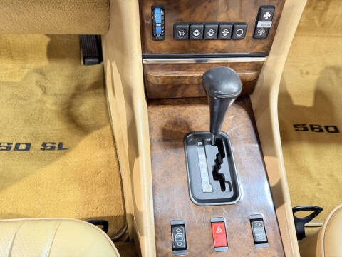 1988 Mercedes-Benz 560-Class 560 SL