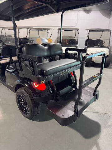 2025 E-Z-GO Express L6