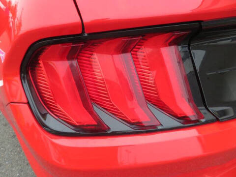 2021 Ford Mustang EcoBoost