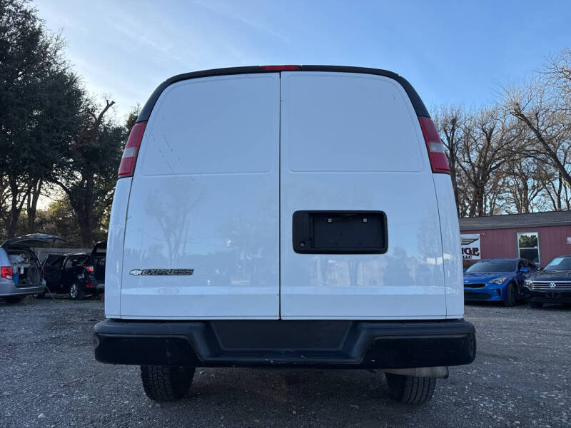 2017 Chevrolet Express 2500