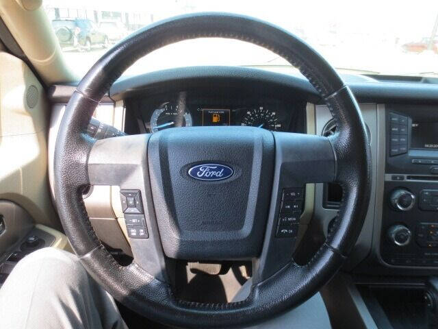 2017 Ford Expedition EL XLT