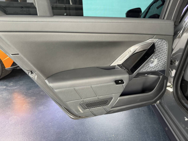 2023 BMW 7 Series 760i xDrive