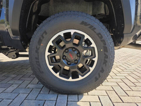 2025 Toyota Tacoma TRD Off-Road HV