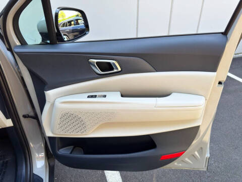 2025 Kia Carnival SX