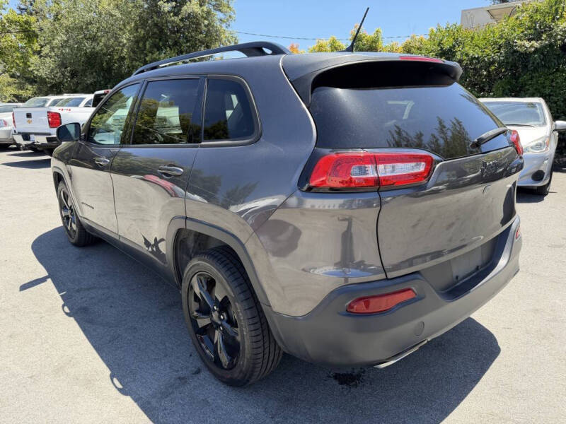 2018 Jeep Cherokee Latitude