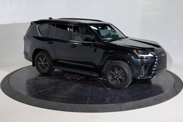 2025 Lexus LX 700h Overtrail