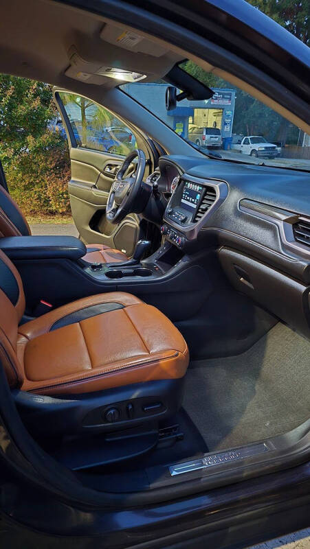 2017 GMC Acadia SLT-1