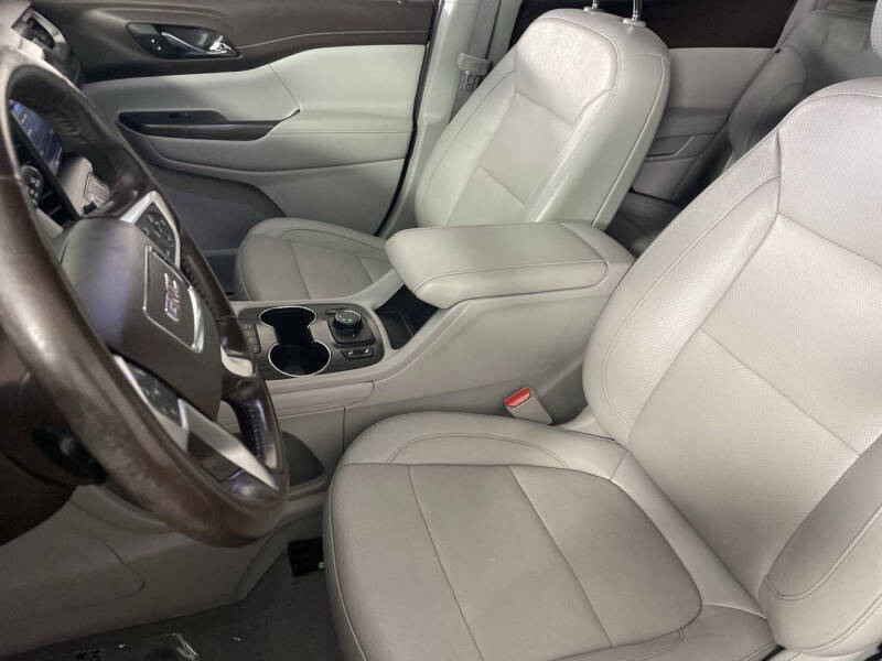 2020 GMC Acadia SLT