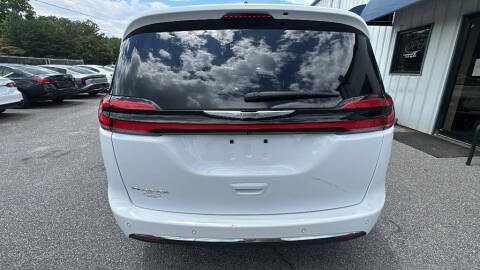 2024 Chrysler Pacifica Touring L