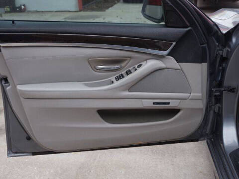 2011 BMW 5 Series 528i