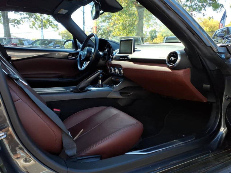 2017 Mazda MX-5 Miata RF Launch Edition SV