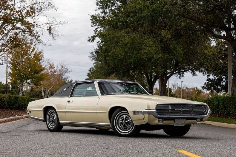 1969 Ford Thunderbird