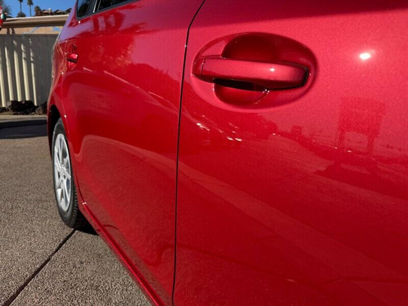 2012 Toyota Prius v Two