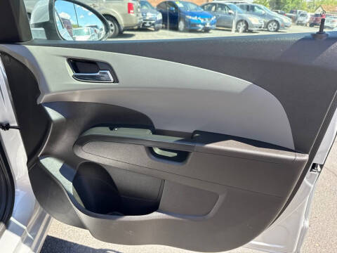 2017 Chevrolet Sonic LT Auto