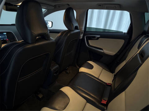 2017 Volvo XC60 T6 Dynamic