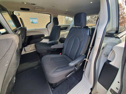 2021 Chrysler Pacifica Touring
