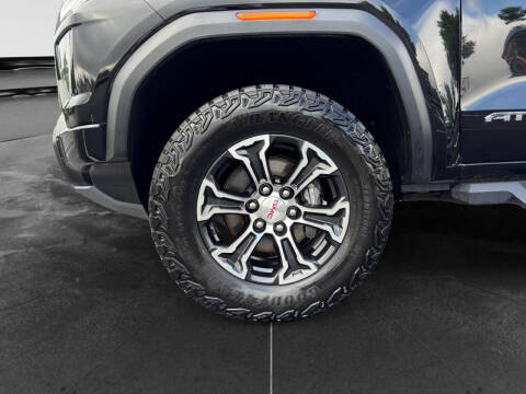 2023 GMC Canyon AT4