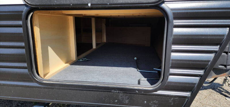 2023 Forest River Grey Wolf