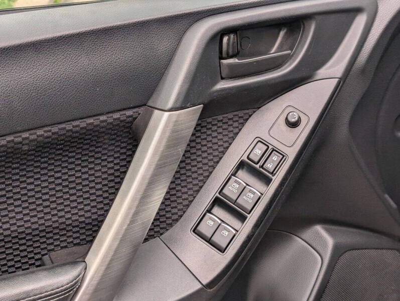 2017 Subaru Forester 2.5i