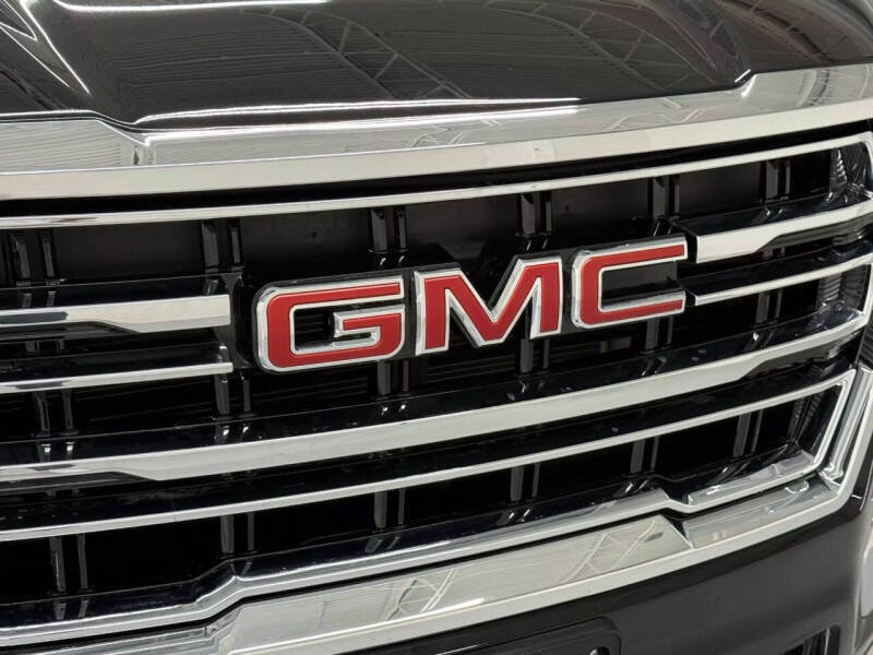 2024 GMC Yukon SLT
