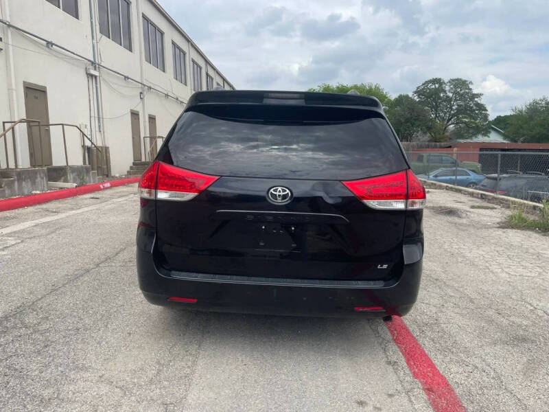 2012 Toyota Sienna