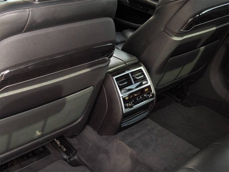 2019 BMW 7 Series 740i