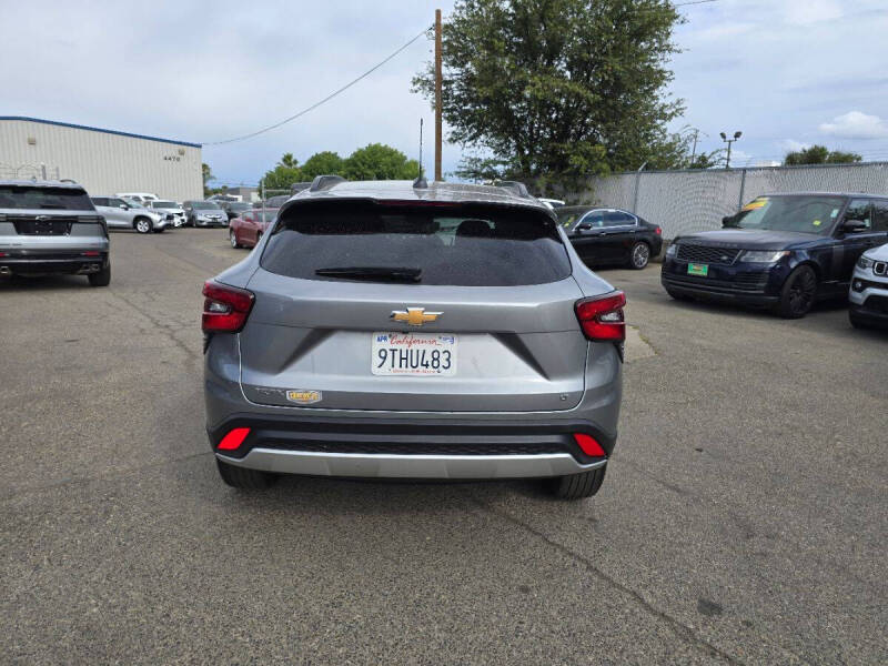 2025 Chevrolet Trax LT