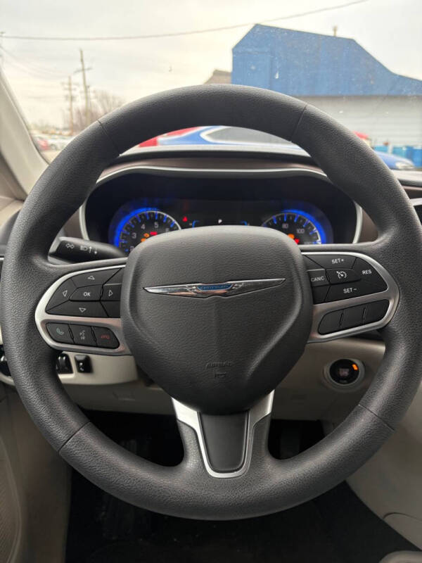 2017 Chrysler Pacifica LX