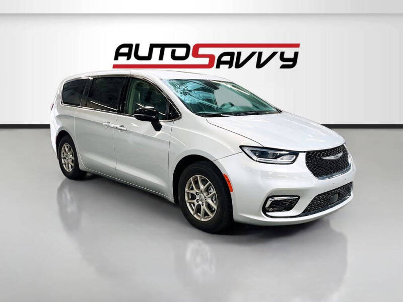 2024 Chrysler Pacifica Touring L