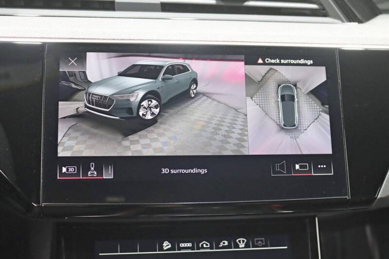 2022 Audi e-tron S quattro Prestige