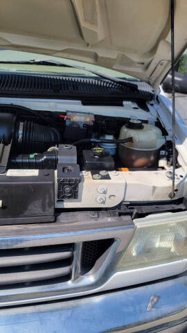 2003 Ford E-Series E-150