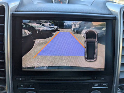 2017 Porsche Cayenne Platinum Edition