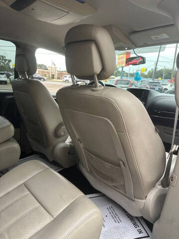 2012 Chrysler Town and Country Touring