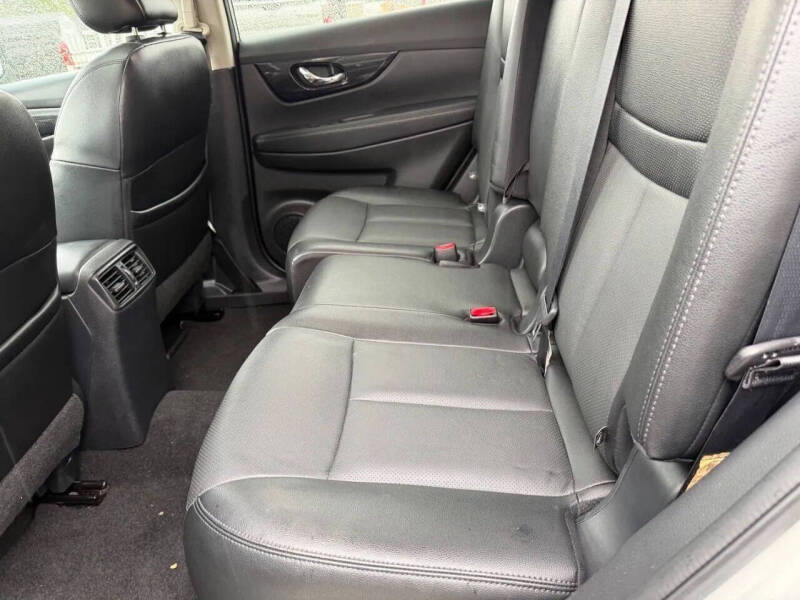2017 Nissan Rogue SL