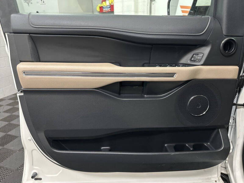 2023 Ford Expedition MAX XLT